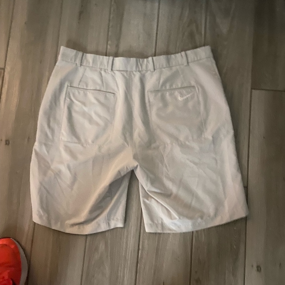 Nike dri fit golf shorts khaki 38